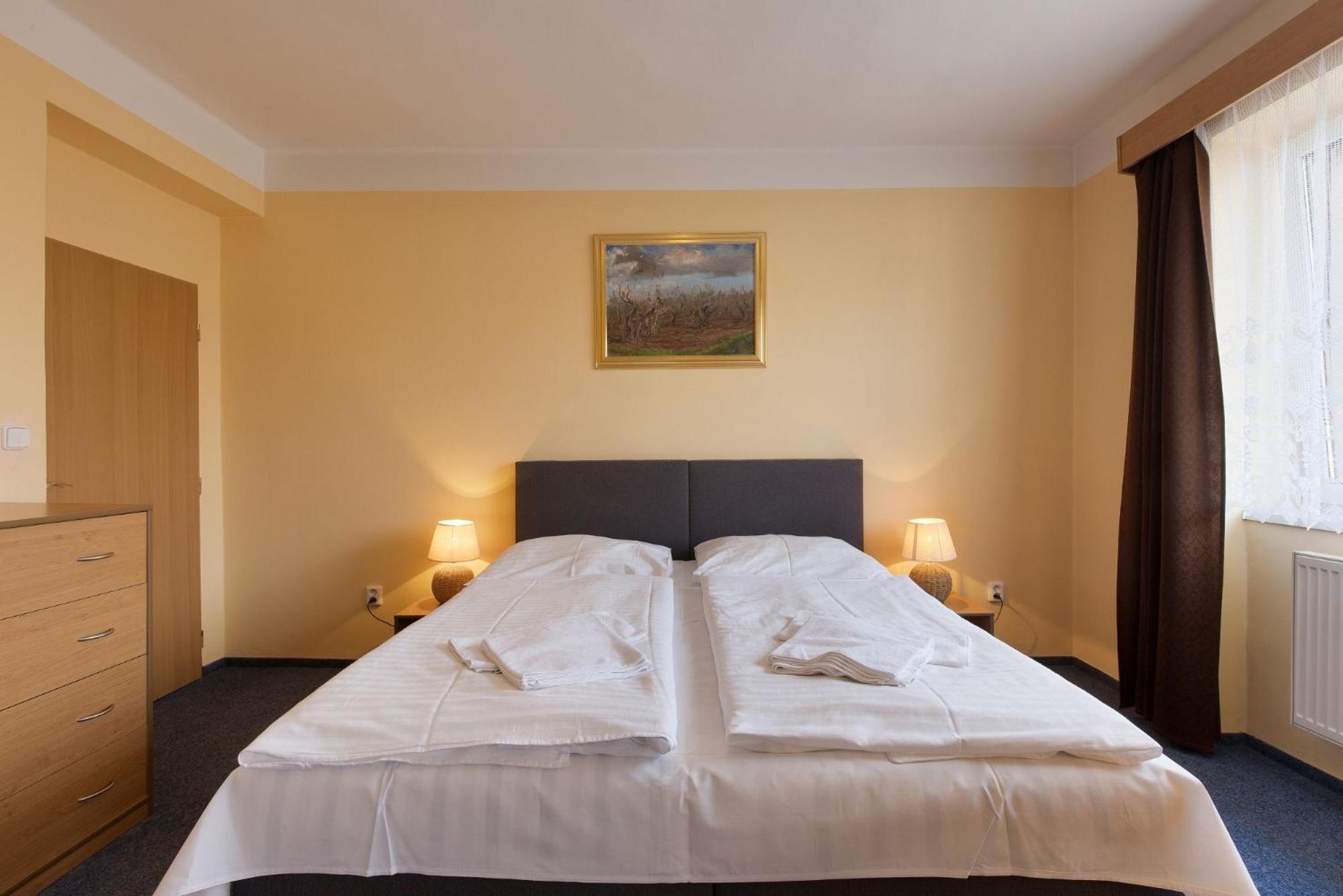 Hotel Belvedere Příbram Dış mekan fotoğraf